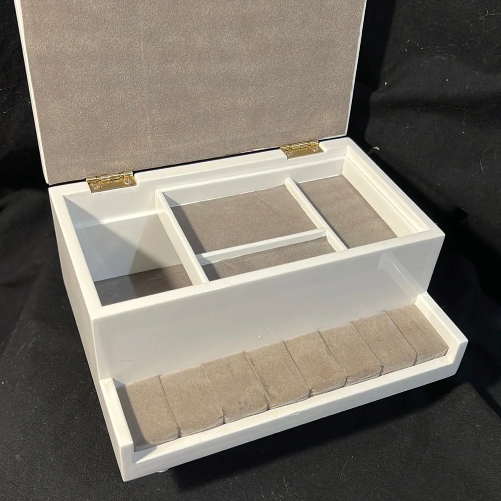 gloss white piano jewelry box